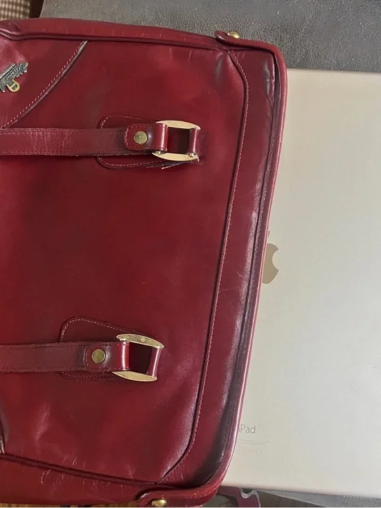 Etienne Aigner Vintage Leather Business Deep Burgundy Shoulder Bag - Picture 10 of 10